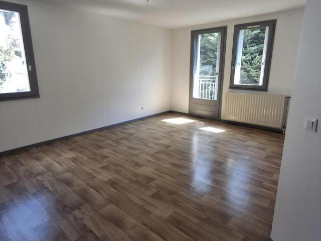 Location Appartement à LA COTE ST ANDRE