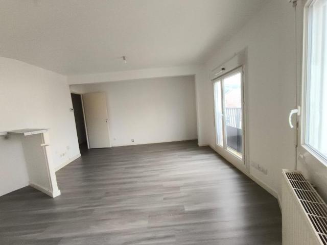 Location Appartement à LE PONT DE CLAIX