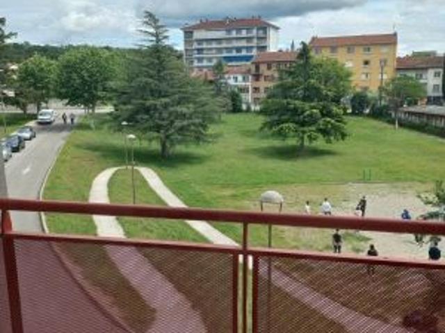 Location Appartement à LES ROCHES DE CONDRIEU