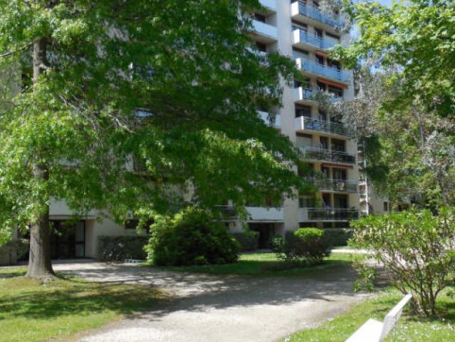 Location appartement à PAU 64000