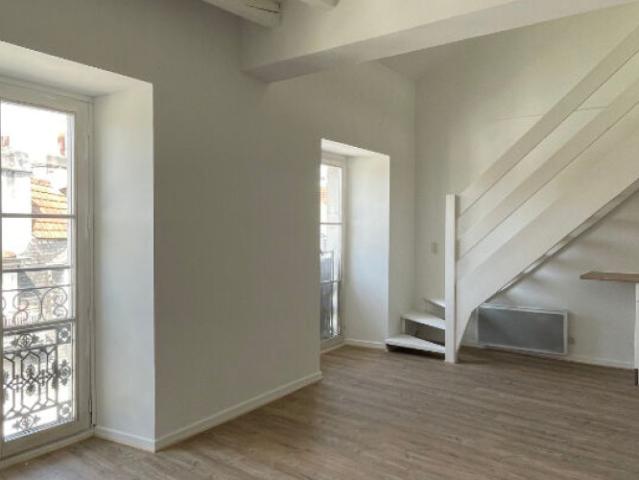 Location appartement à PAU 64000