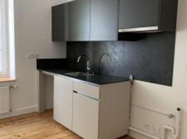 location appartement a proximité de la gare 4 pièces 87 m2 puy de dome 63300 550 €