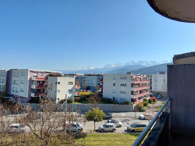 Location Appartement à ST MARTIN D HERES