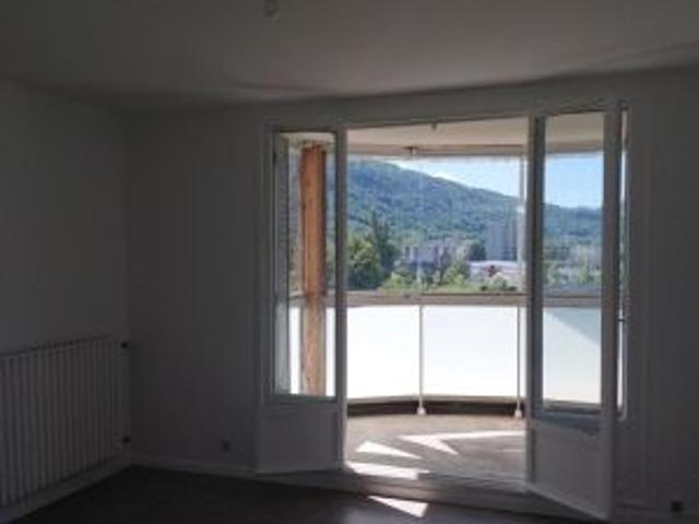 Location Appartement à ST MARTIN D HERES