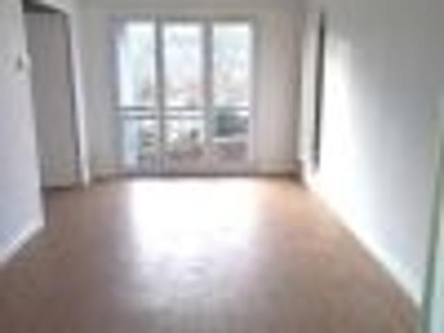Location Appartement à ST MAURICE L EXIL