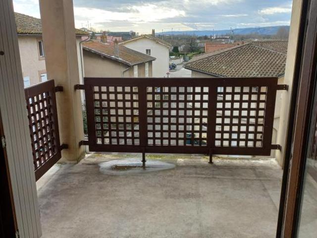 Location Appartement à ST MAURICE L EXIL