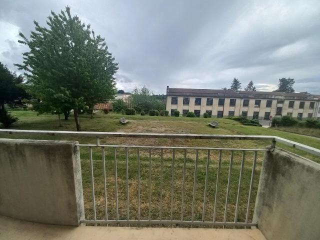 Location Appartement à ST JEAN DE BOURNAY
