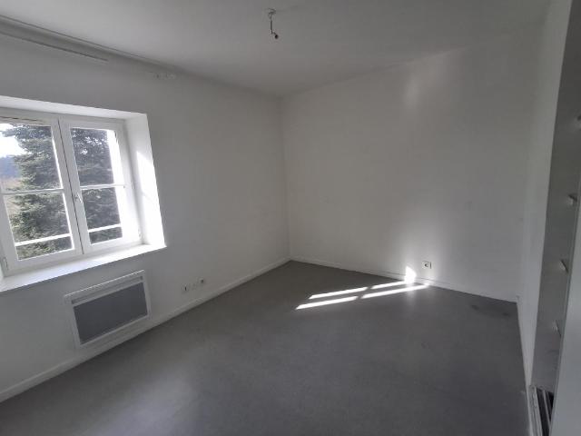 Location Appartement à ST LATTIER