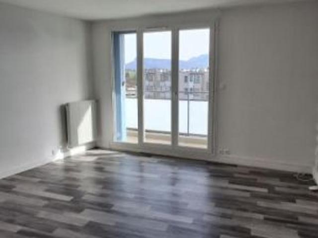 Location Appartement à TULLINS