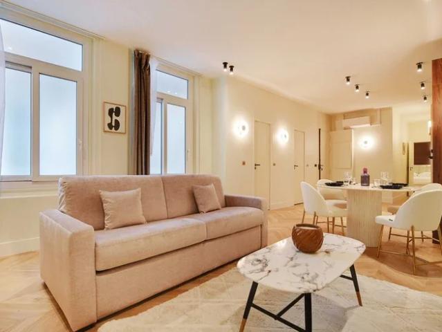 Location Appartement Accès Parking Maubert Saint Germain, Paris
