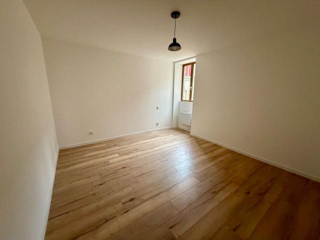Location Appartement Allée Victor Hugo, Figeac