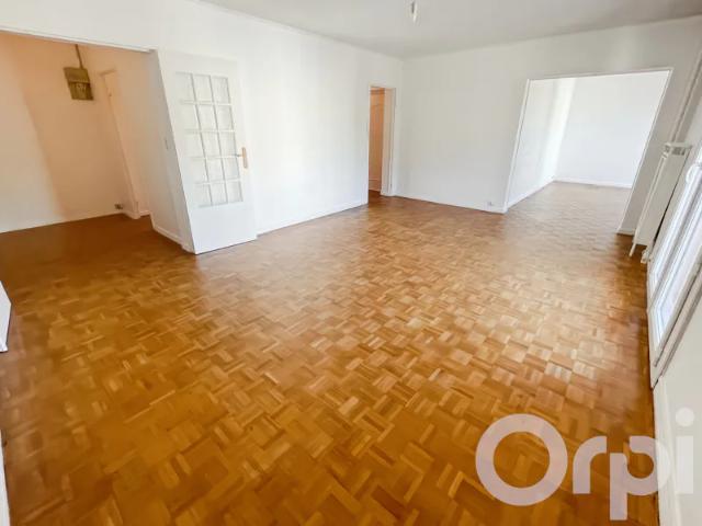 Location Appartement Allée Albert Camus, Pierrelatte