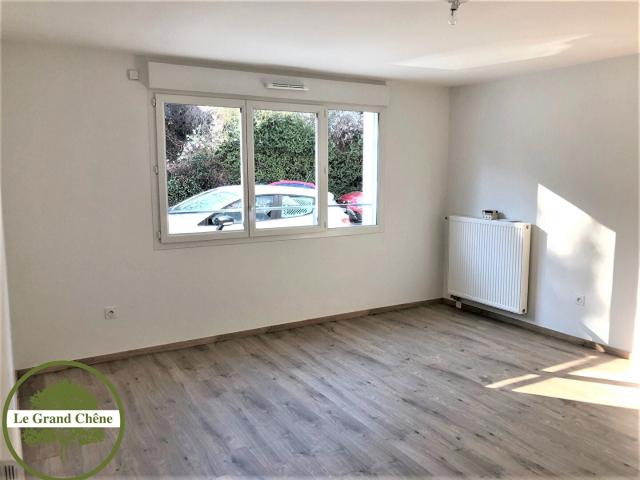 Location Appartement Allée Clément Marot, Orsay