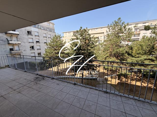 Location Appartement Allée des Deux Mondes, Grenoble