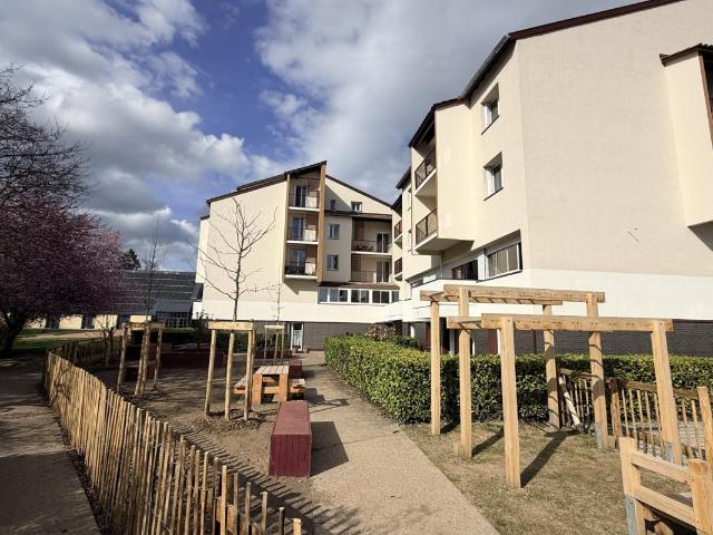 Location Appartement Allée du Centre 2000, Saint Laurent de Chamousset
