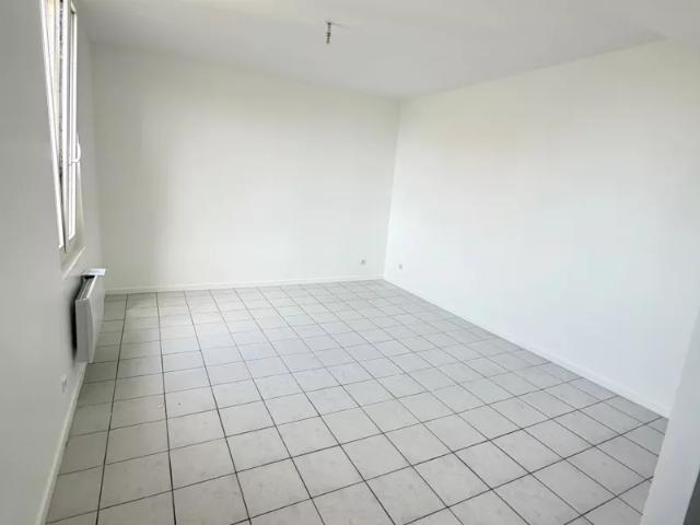 Location Appartement Allée du Docteur Menard, Livry Gargan