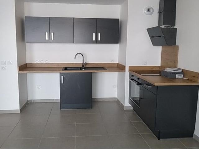 Location Appartement Allee Du Docteur Pierre Berthier, Bourgoin Jallieu