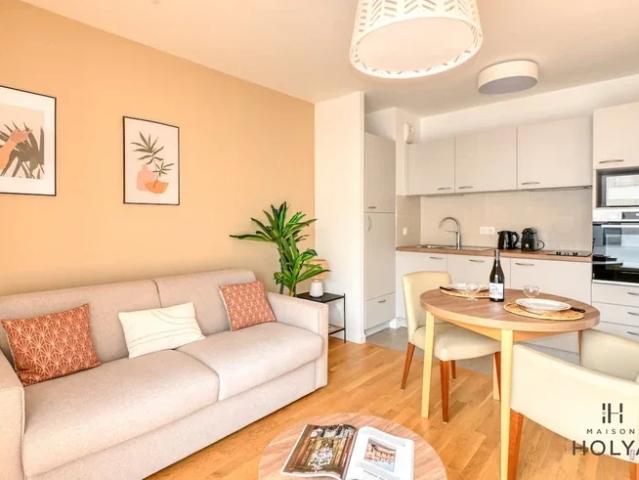 Location Appartement Allée Gisèle Halimi, Clichy