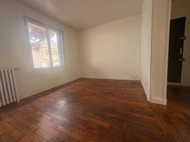Location Appartement Allée Jacqueline Auriol, Saint Cyr l'École