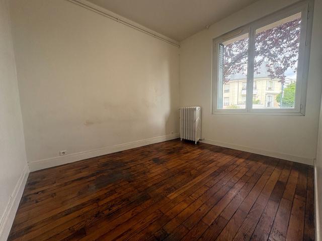 Location Appartement Allée Jacqueline Auriol, Saint Cyr l'École