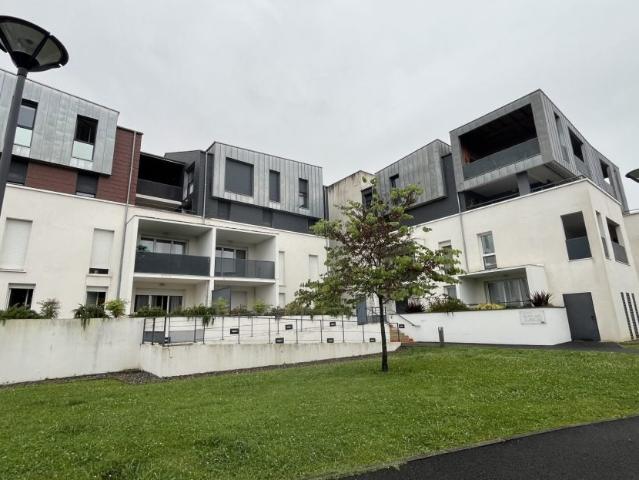 Location Appartement Allée Louis Armstrong, Lons