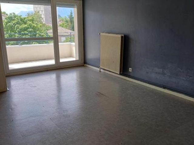 Location Appartement Allée Louise Michel, Échirolles