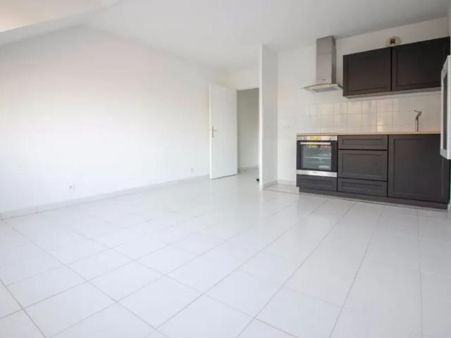 Location Appartement Allée Maurice Descamps, Osny