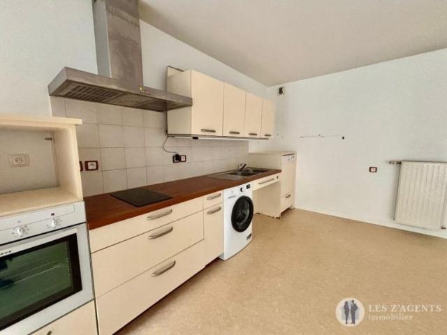 Location Appartement Allée Raymond Savignac, Échirolles