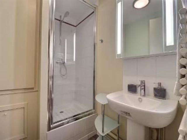 location appartement angers rue saint julien 2 pièces 38 m2 maine et loire 49000 550 € / mois