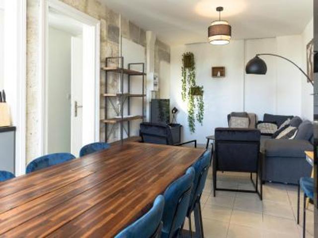 location appartement angouleme 1 pièce 124 m2 charente 16000 484 € / mois