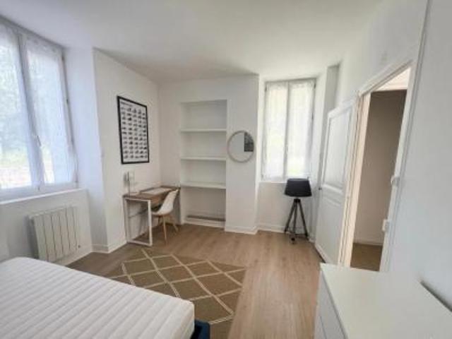 location appartement angouleme 1 pièce 23 m2 charente 16000 499 € / mois