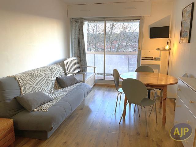 Location appartement Arcachon: 740 € AJP Immobilier Arcachon