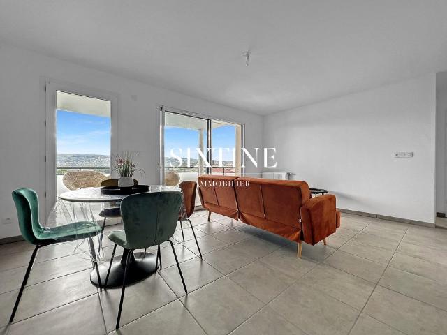 LOCATION appartement avec un balcon et garage