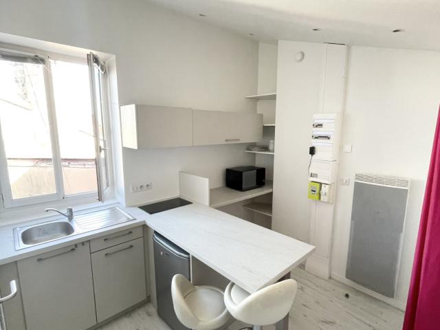 Location Appartement Avenue Cabias, Lyon