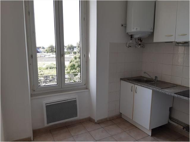 Location Appartement Avenue Carnot, Alès