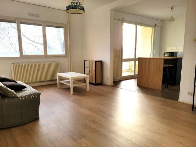 Location Appartement Avenue Charles de Gaulle, Le Creusot
