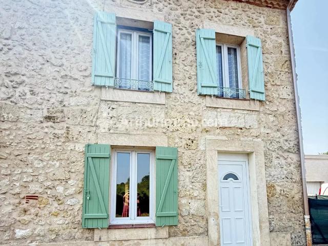Location Appartement Avenue Charles de Gaulle, Terrasson Lavilledieu