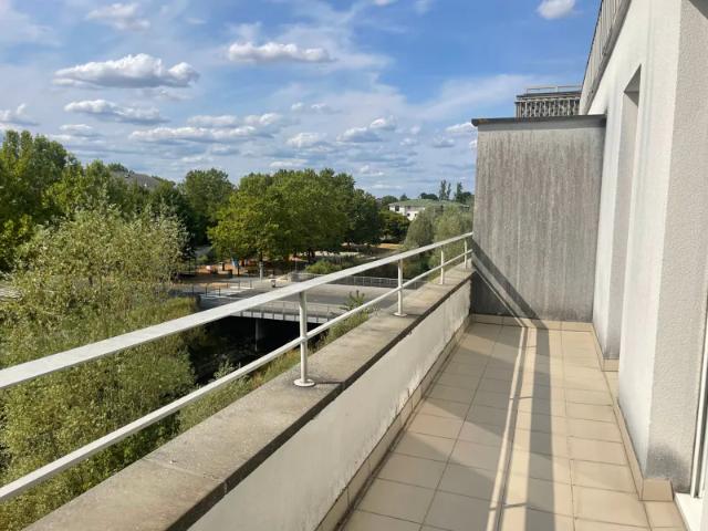 Location Appartement Avenue Charlie Chaplin, Sainte Geneviève des Bois