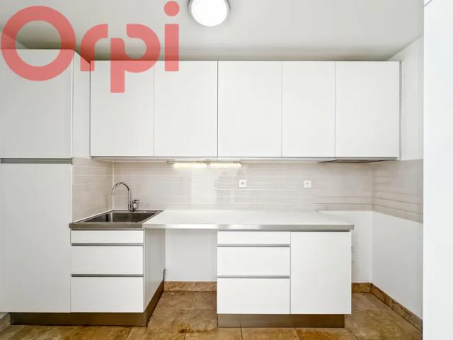Location Appartement Avenue Claude Expilly, Vals les Bains