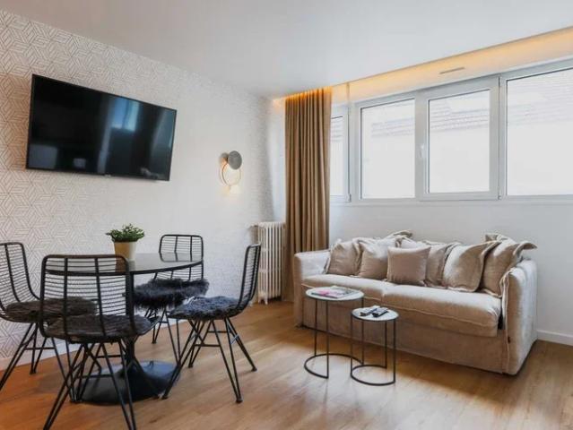 Location Appartement Avenue Claude Vellefaux, Paris