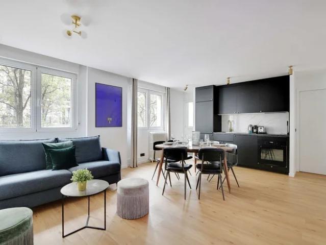 Location Appartement Avenue Claude Vellefaux, Paris