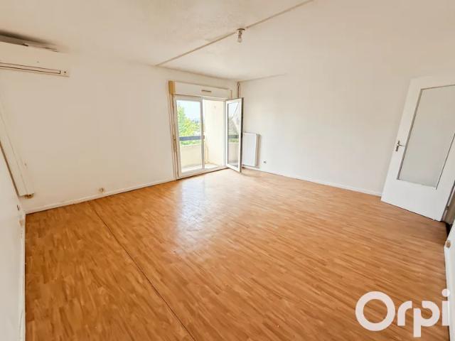 Location Appartement Avenue André Rombeau, Bollène