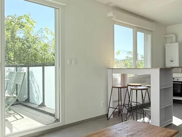 Location Appartement Avenue Albert Einstein, Villeurbanne
