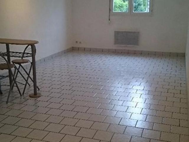Location Appartement Rue du Docteur Bergonié, Évreux