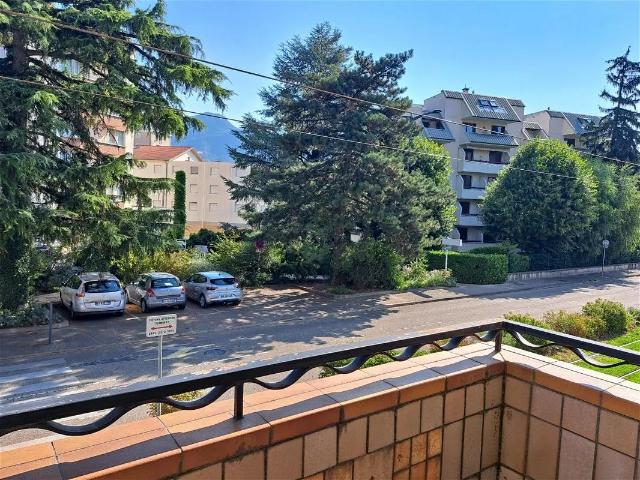 Location Appartement Avenue Aristide Briand, Fontaine