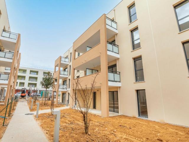 Location Appartement Avenue Augustin Fresnel, Aix en Provence