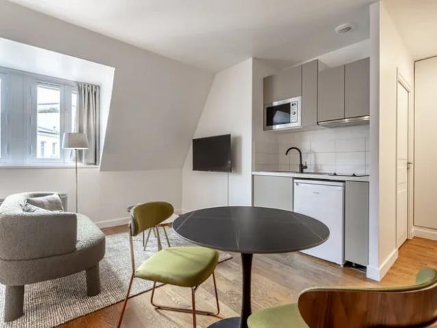 Location Appartement Avenue Bertie Albrecht, Paris