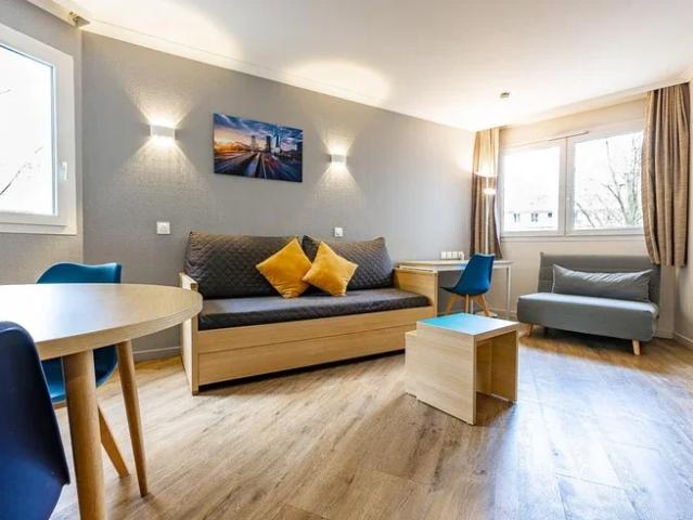 Location Appartement Avenue Gambetta, Courbevoie