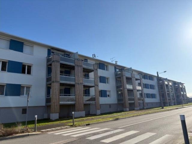 Location Appartement Avenue Gambetta, La Châtre