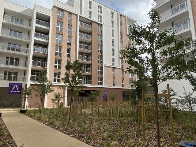 Location Appartement Avenue Gaston Roussel, Romainville